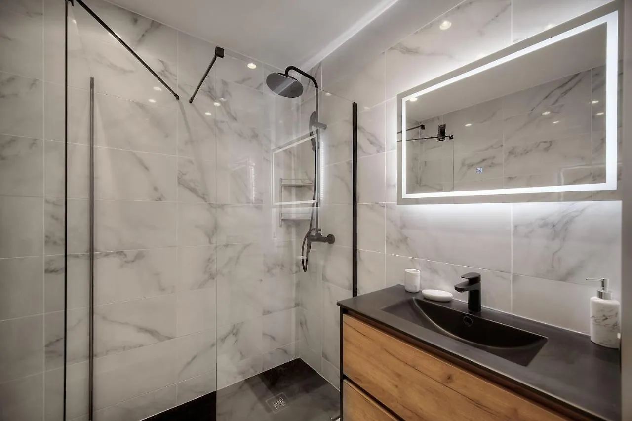 Cannes Luxury Rental - Stunning Apartment With Terrace To Rent Grand Hotel