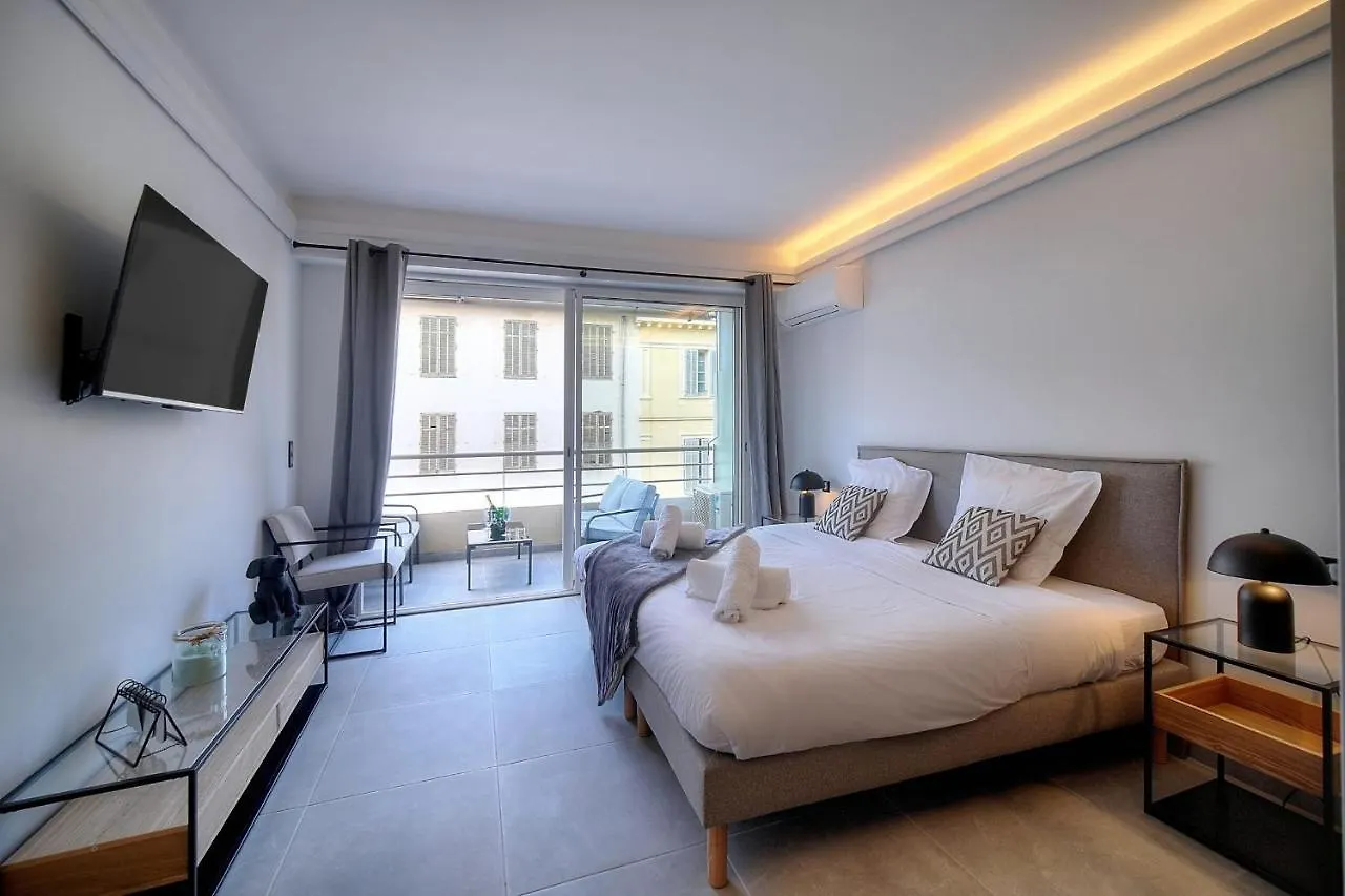 Cannes Luxury Rental - Stunning Apartment With Terrace To Rent Grand Hotel 0*,  France