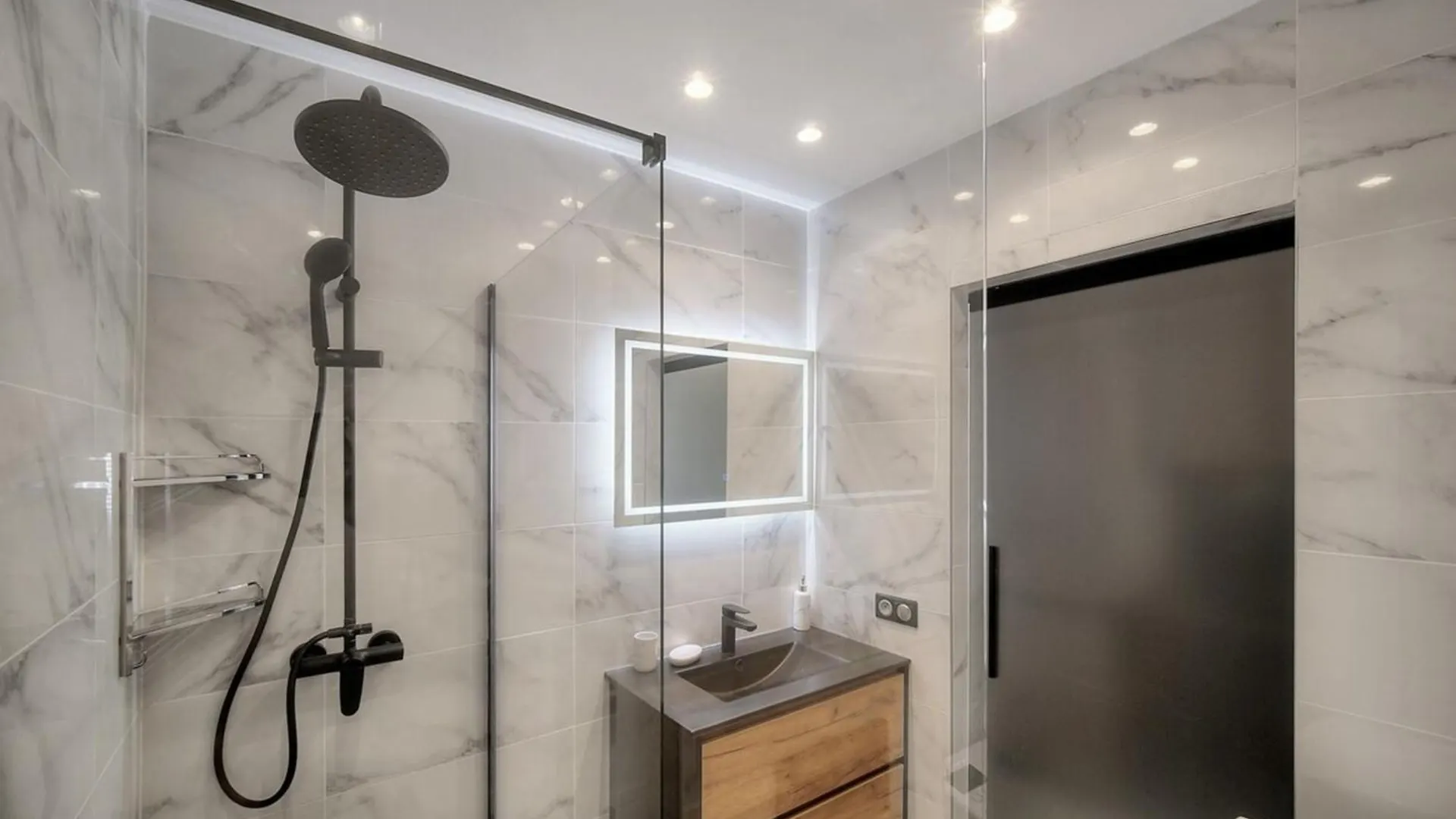 Cannes Luxury Rental - Stunning Apartment With Terrace To Rent Grand Hotel